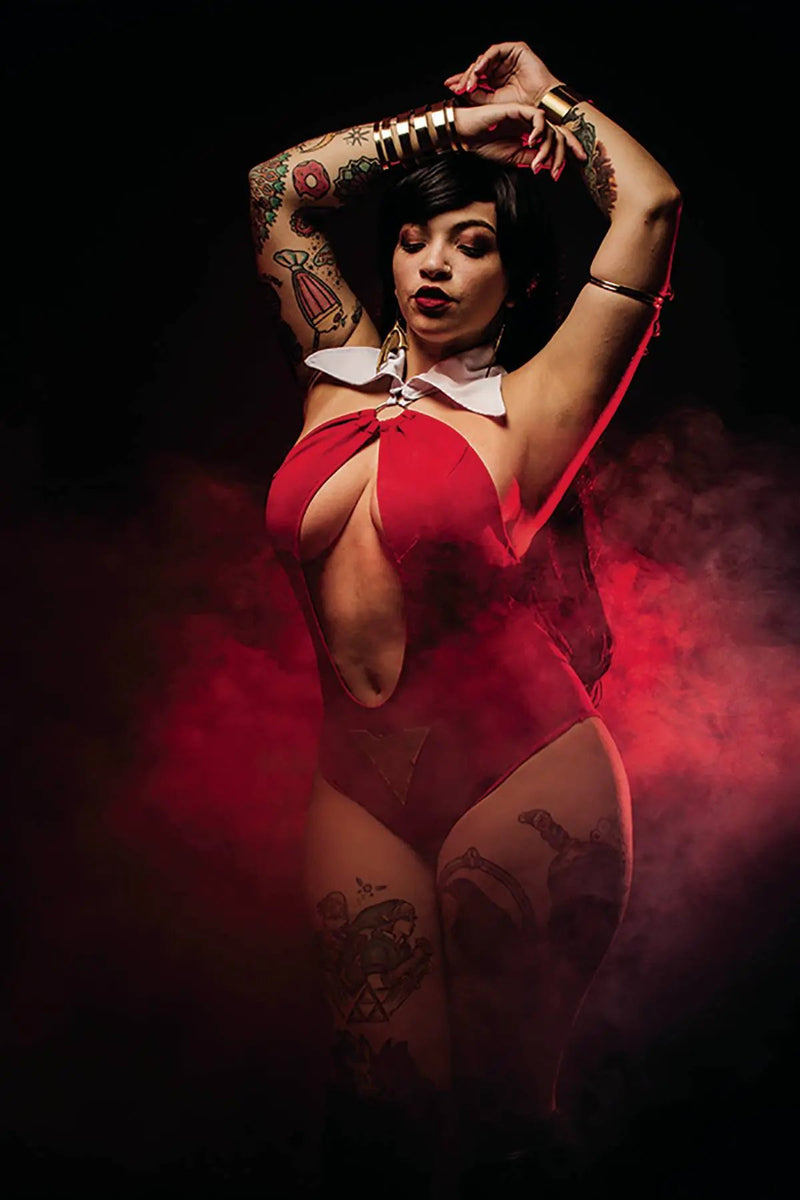 VAMPIRELLA #6 1:25 COSPLAY VIRIGN Variant (12/18/2019) DYNAMITE